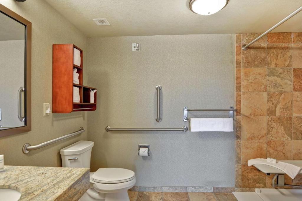 Hampton Inn And Suites New Hartford/Utica Экстерьер фото